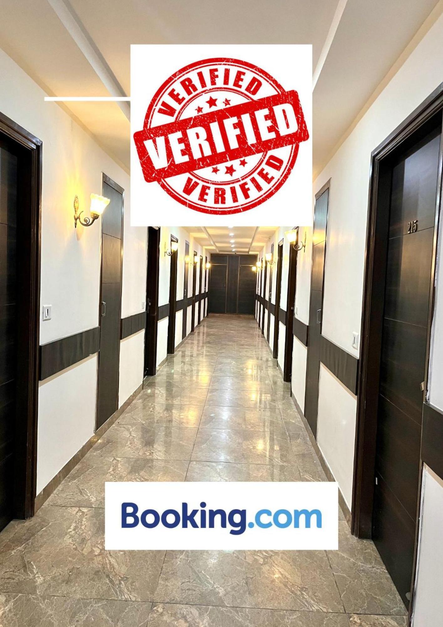 Hotel Jb Residency !! Luxurious & Royal Balcony Rooms !! Large Rooms Zirakpur ภายนอก รูปภาพ